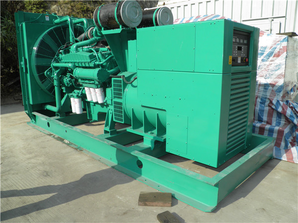 兰坪出租发电机-进口柴油发电机组与国产柴油发电机组的区别