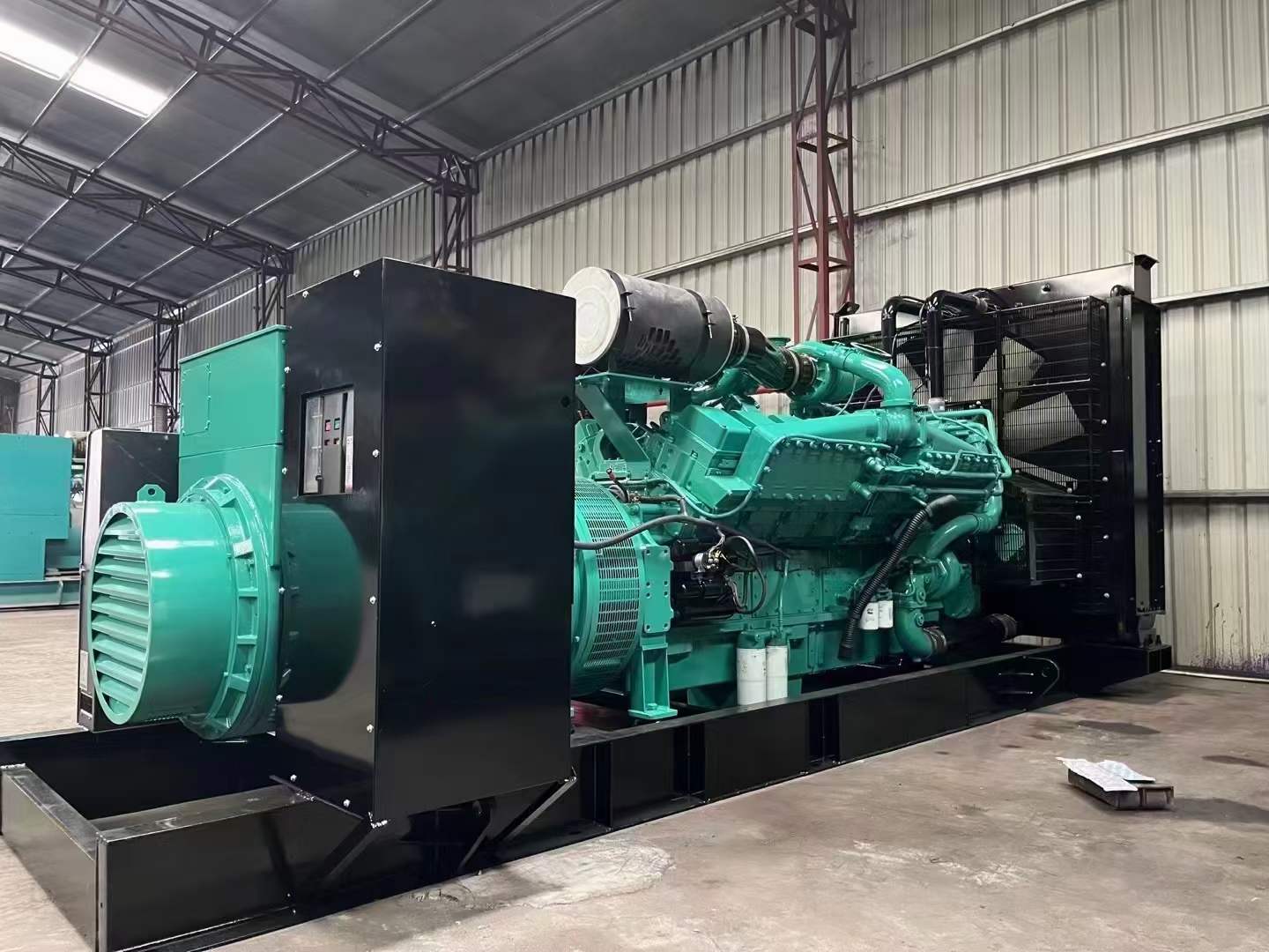 兰坪如何降低 800kW 柴油发电机输出电流的波动？