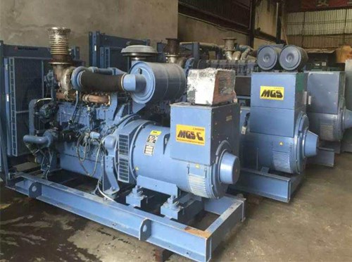 兰坪发电机组带负载降电压是什么原因照成的？